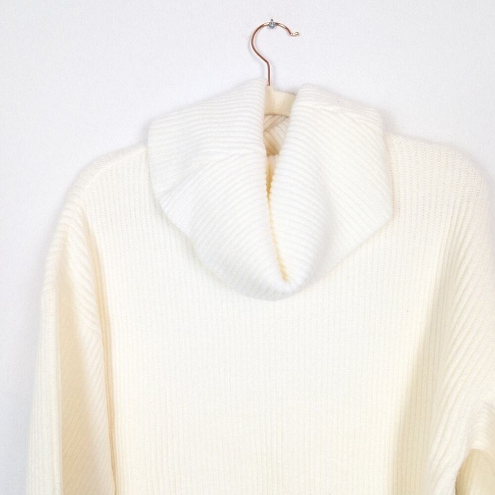 Tendency Turtleneck Sweater XL Cream Ribbed Knit Cozy Minimalist NWT - Picture 4 of 8